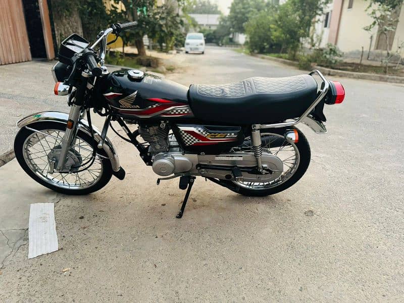 Honda Cg 125 2024 Model APL 4. . . . . . . Black Beauty 3