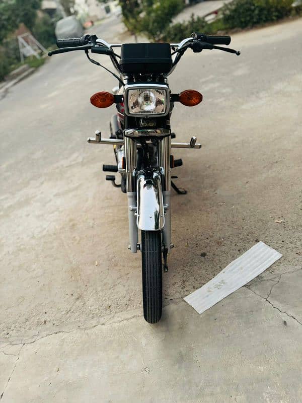 Honda Cg 125 2024 Model APL 4. . . . . . . Black Beauty 5