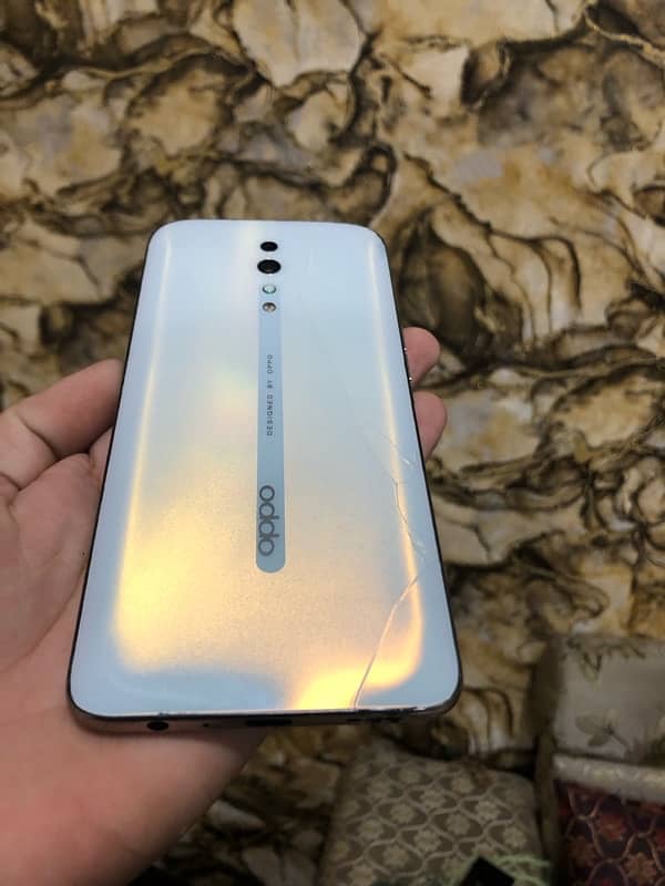 oppo reno z 8/256 ) 6