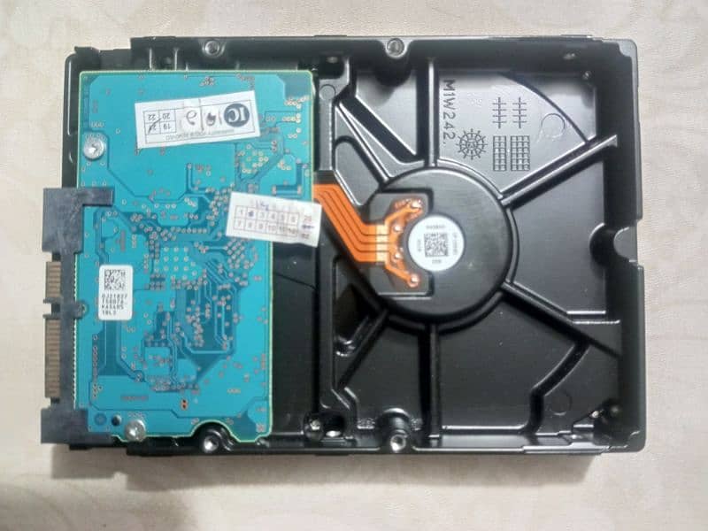 1TB hard drive TOSHIBA 1