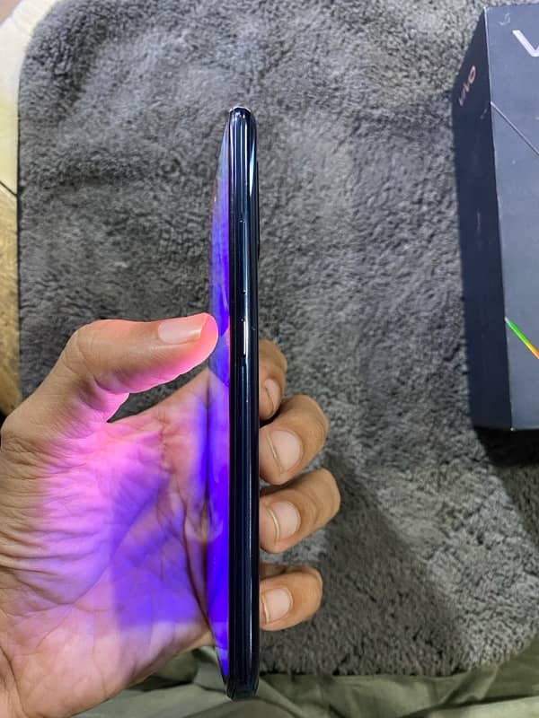 vivo v17 6