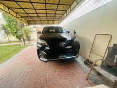 Toyota Fortuner Sigma 2019 0