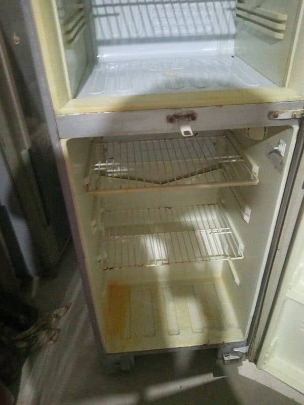 Refrigerator 3