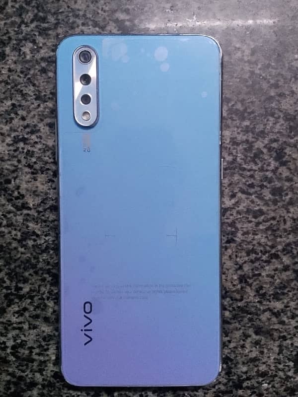 vivo S1 6/256 gb 3