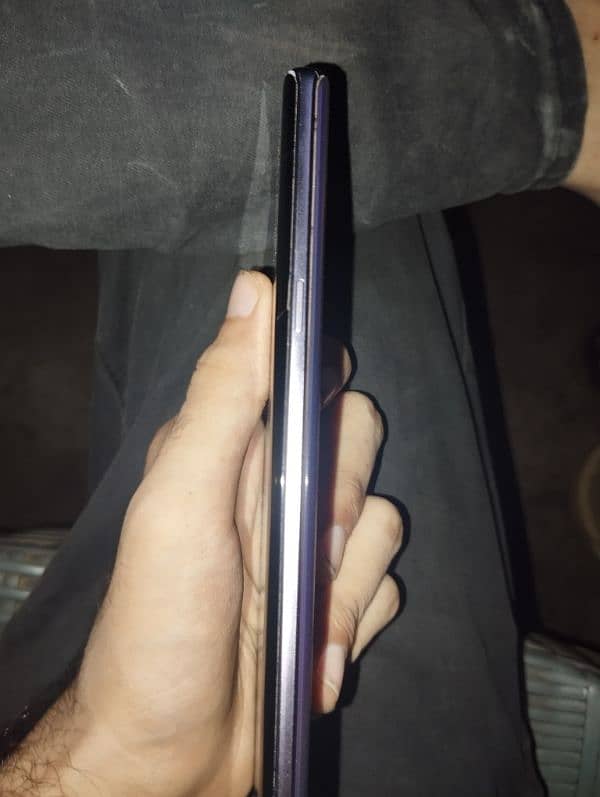 Samsung note 9 just penal demage 3