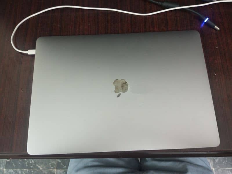 macbook pro 2019 6