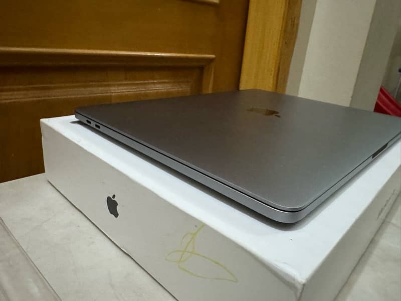 MACBOOK PRO 2020 M1 4