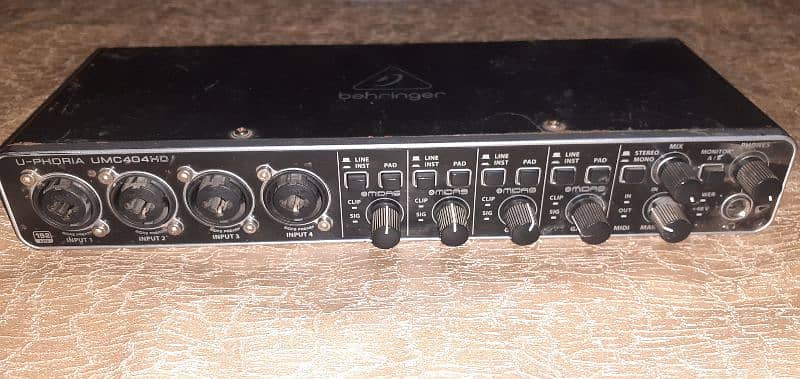 behringer u-phoria interface sound card 1