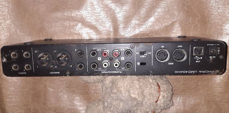 behringer u-phoria interface sound card 3