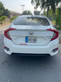 Honda Civic Oriel 2018 0