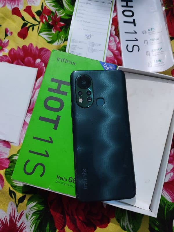 Infinix hot 11s 4 128 with box urgent sale 5