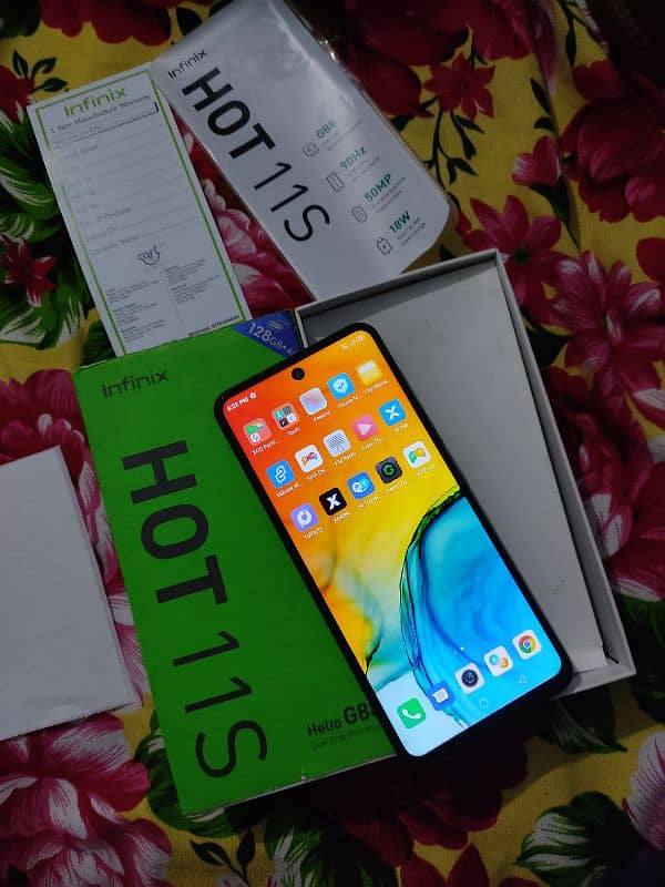 Infinix hot 11s 4 128 with box urgent sale 7