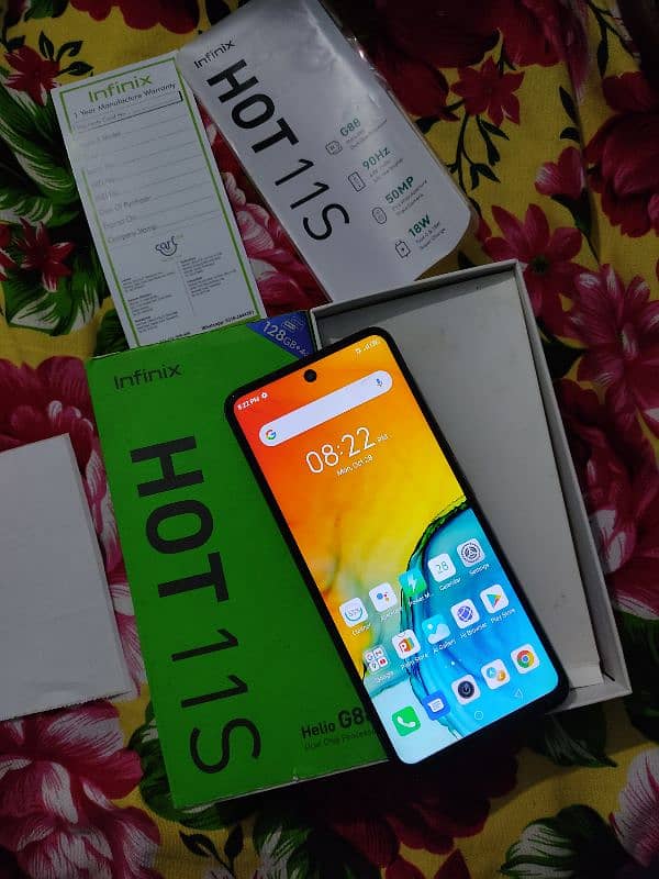 Infinix hot 11s 4 128 with box urgent sale 9