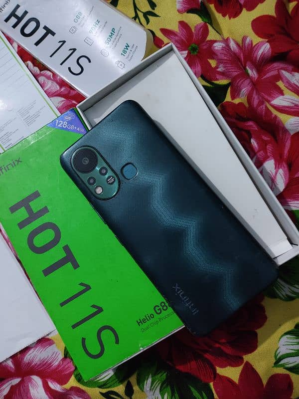 Infinix hot 11s 4 128 with box urgent sale 12