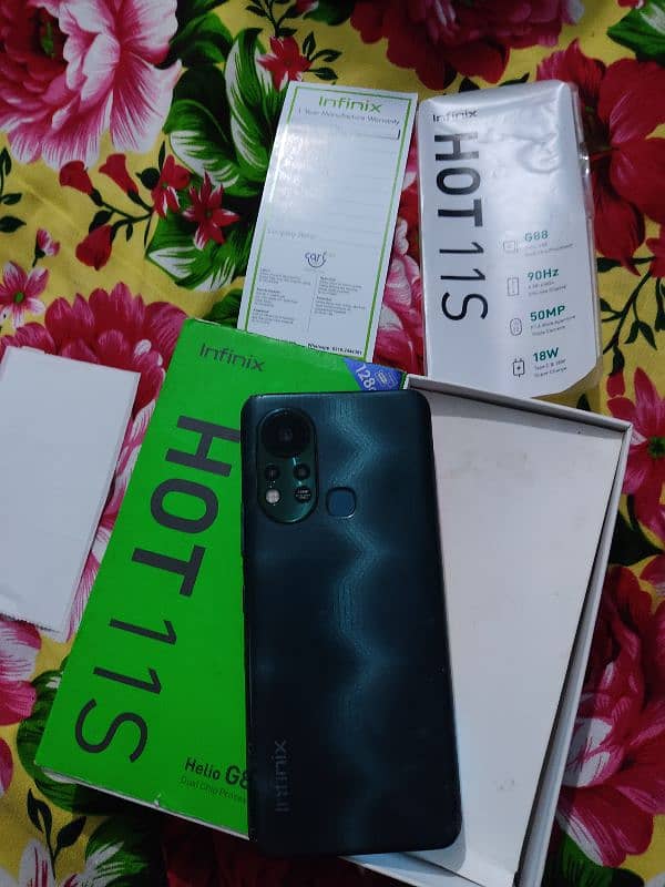 Infinix hot 11s 4 128 with box urgent sale 14