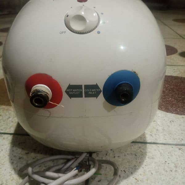 BOSS electric geyser 10 ltr tank 2