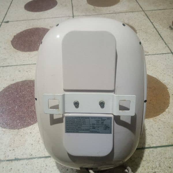 BOSS electric geyser 10 ltr tank 5