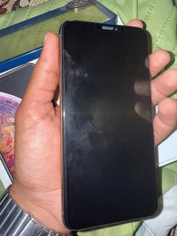 iphone xs max PTA Approved (256) 3