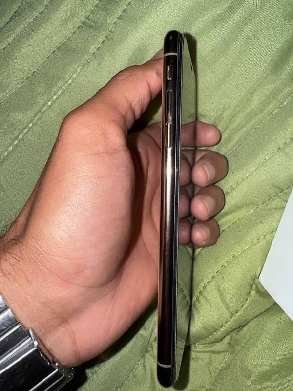 iphone xs max PTA Approved (256) 7