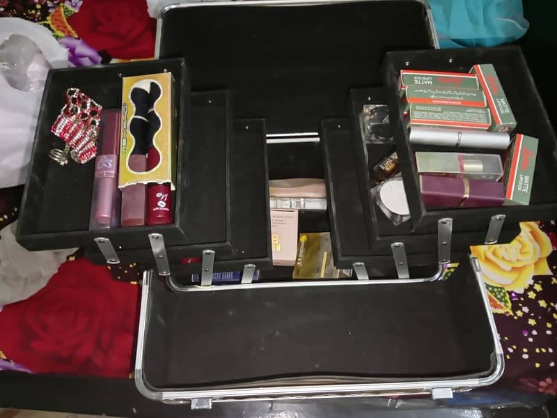 beauty box/makeup organizer 3