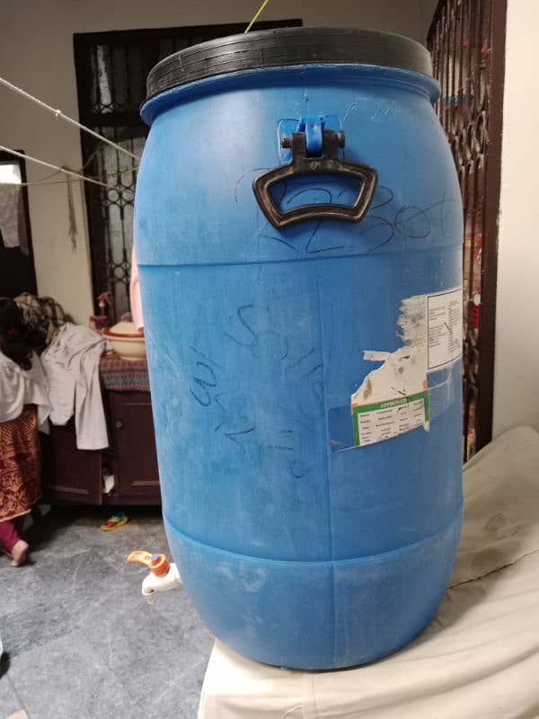 New Water Tank he only 3 month us 4