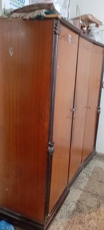 Double Bed, Three Doors Almari & Mirror Stand 2