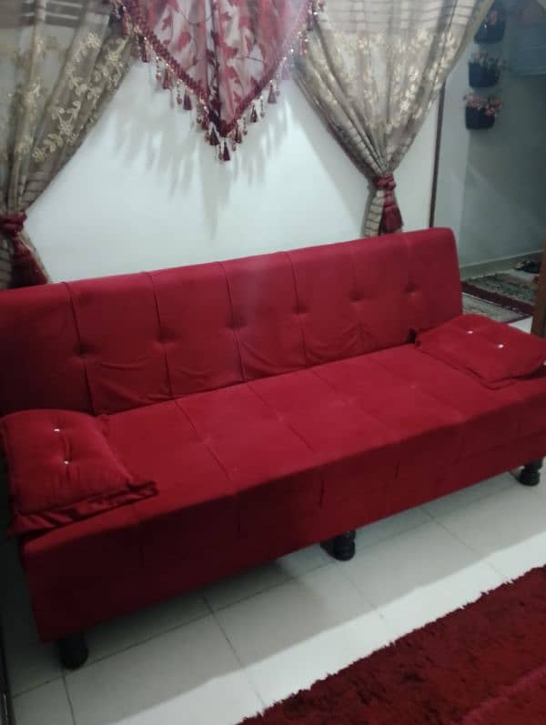 I'm selling my new sofa combad 1