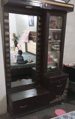 dressing table 0