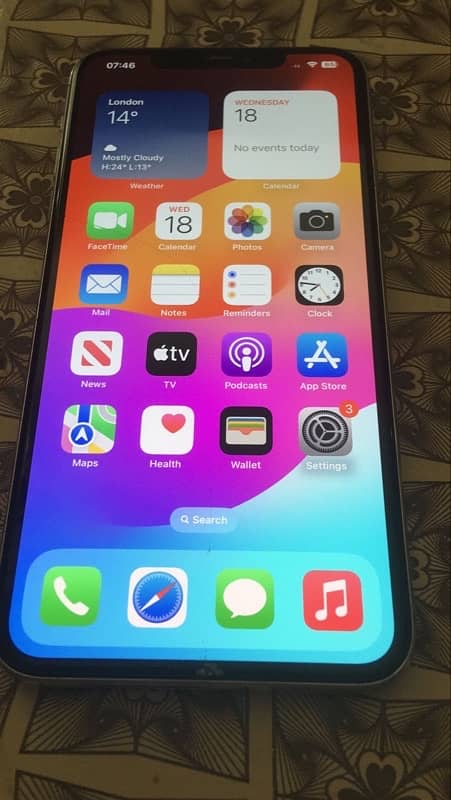 iphone 11 pro max 64 GB Panel janion Lush Condition 4 months sim work 2