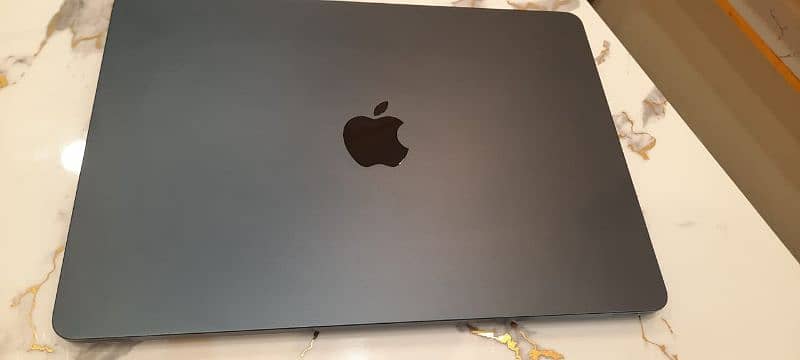 Macbook Air M2 8gb ram 512gb ssd 1