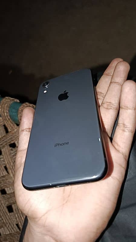 I phone xr 128gb 0