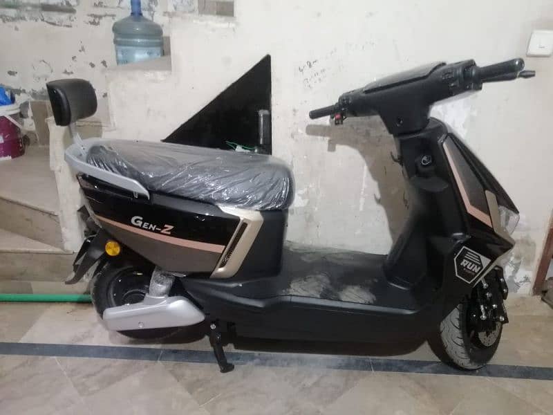 Genz evee scooty for sale 2