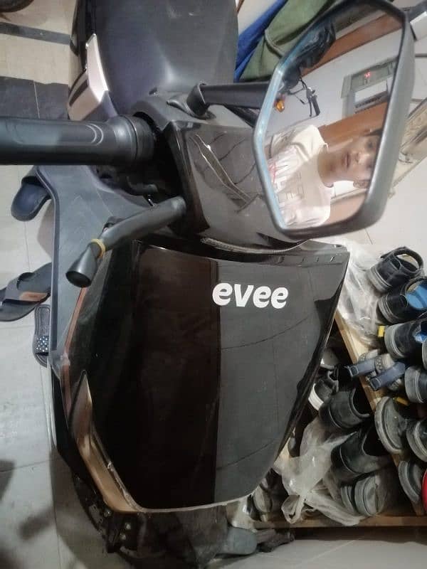 Genz evee scooty for sale 3