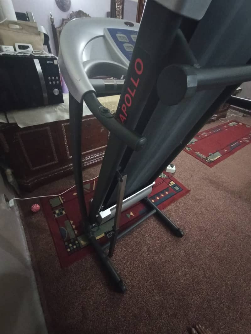 Apollo AP 005 Treadmill - Used - Needs A Deck 7