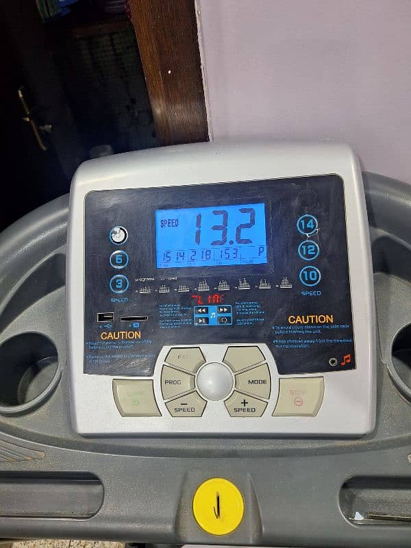 American fitness treadmill 100 kgs waight 2