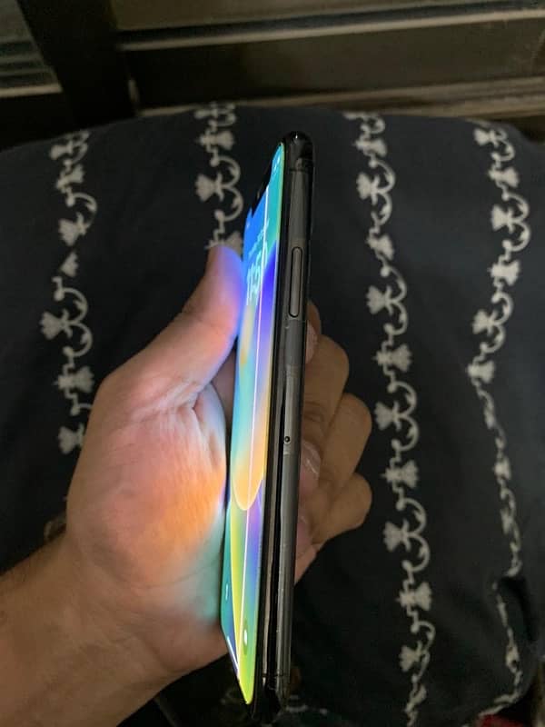 iPhone X 64gb pta approved only 1 line on screen battery health 79% 2