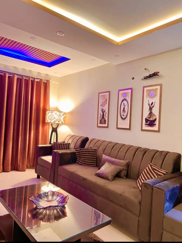 One bedroom luxury apartment for rent on daily basis in bahria town lahore 0