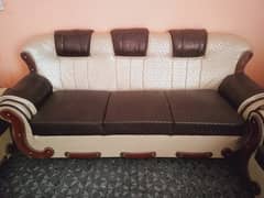 Few months used 7,seater Lshape ,sofa set excellent condition