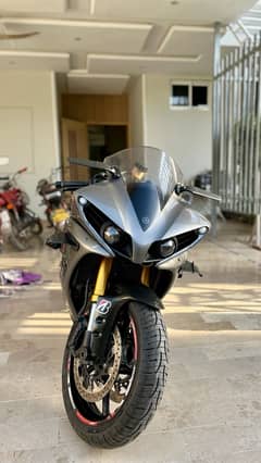 Yamaha Yzf-R1