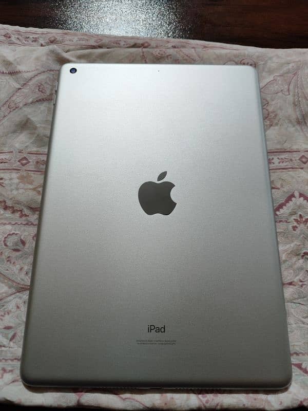 ipad 9th Gen 64 Gb box pack condition 5