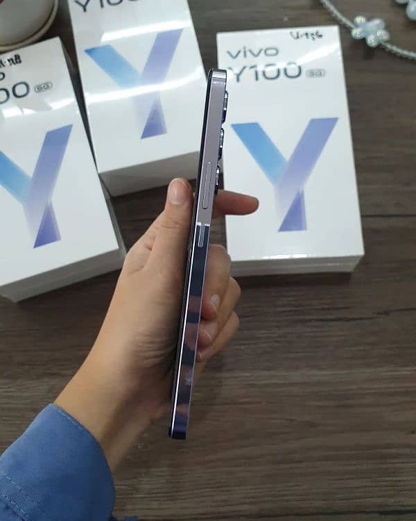 Vivo Y100   (Box pack) 7