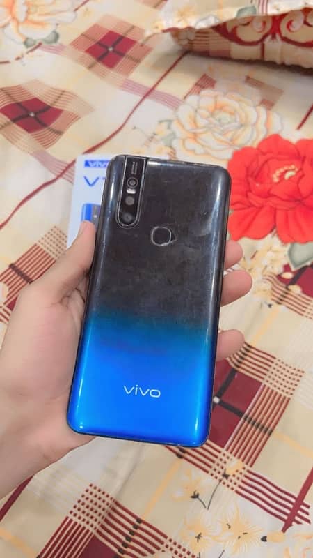 vivo v15 8/128 1