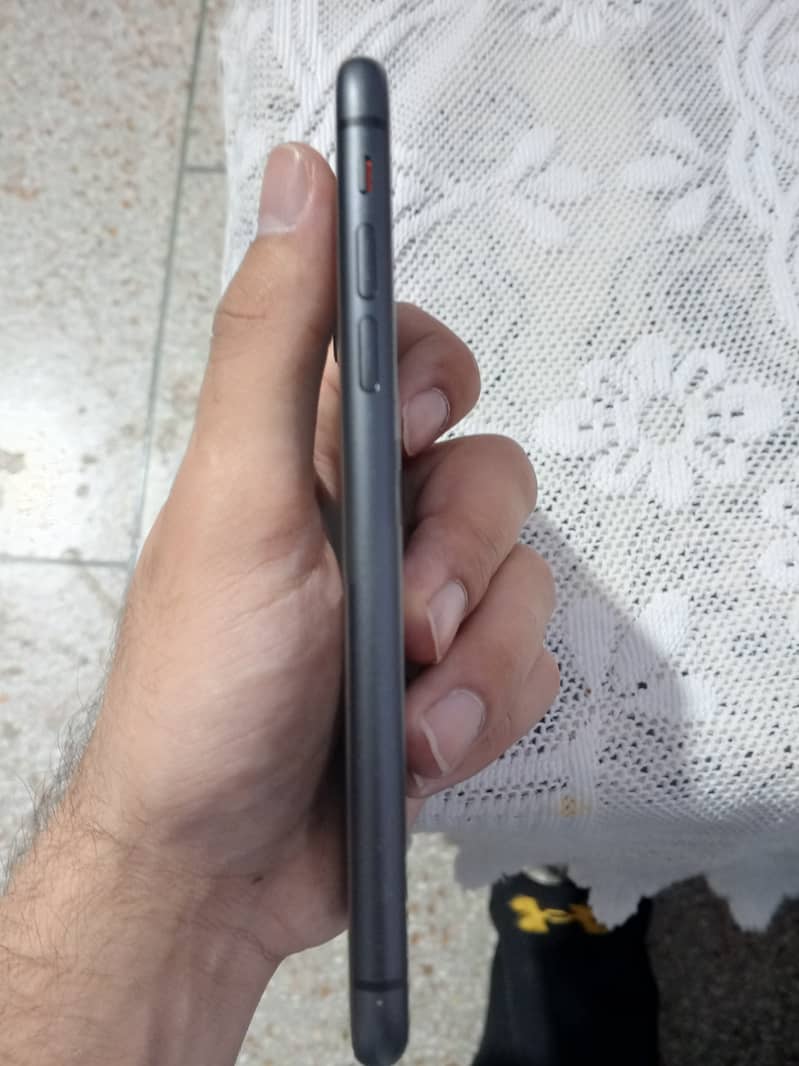 Iphone 11 Non PTA 9