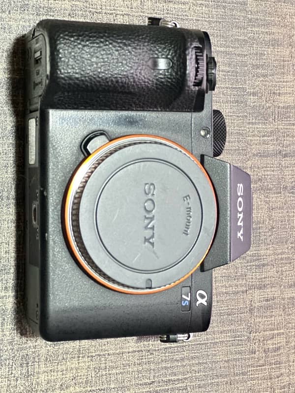 Sony Full frame body A7s2 with Crop lens 16 mm 6