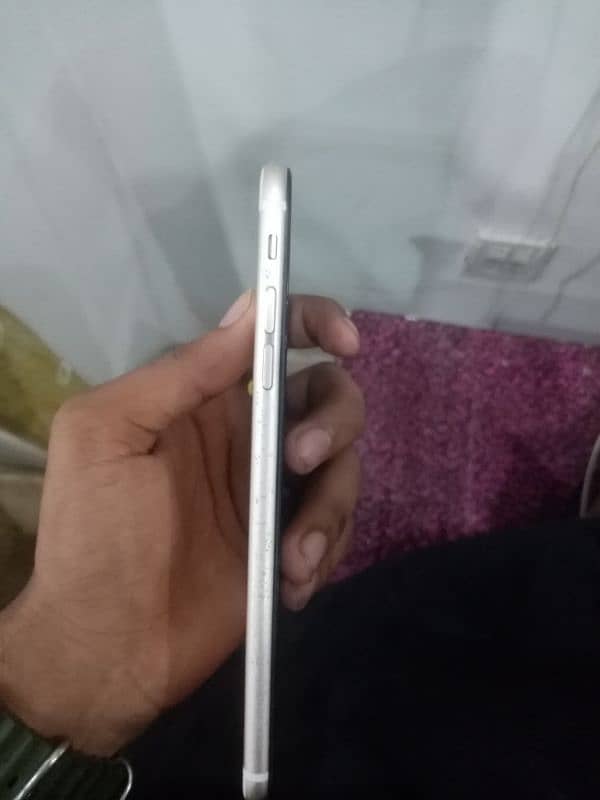 I phone 6plus pta appeared 3