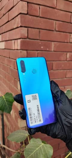 Huawei P30 Lite. . . . . 6/128gb. . . . . curved display