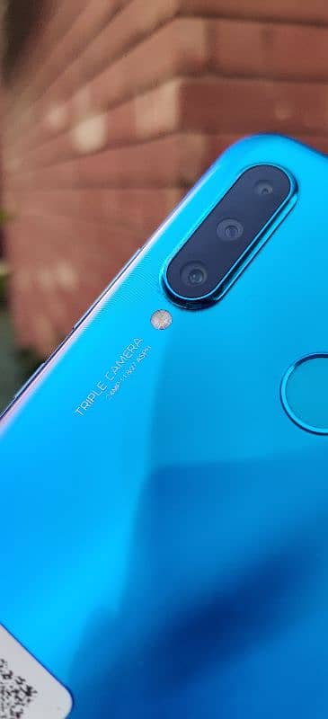 Huawei P30 Lite. . . . . 6/128gb. . . . . curved display 1