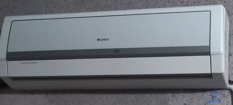 G10 GREE DC INVERTER 1