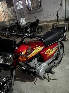 HONDA 125 KHI NUM 21 model 1ST OWNER