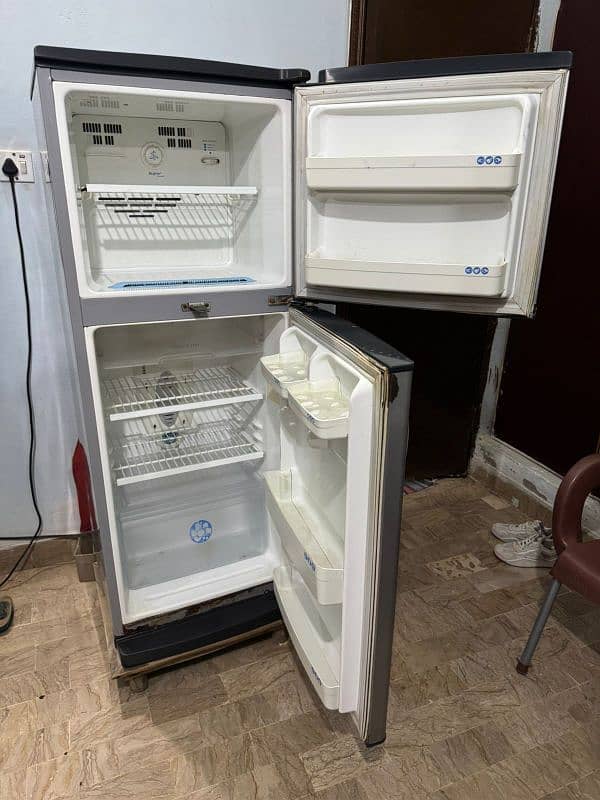 Refrigrator for sale 5